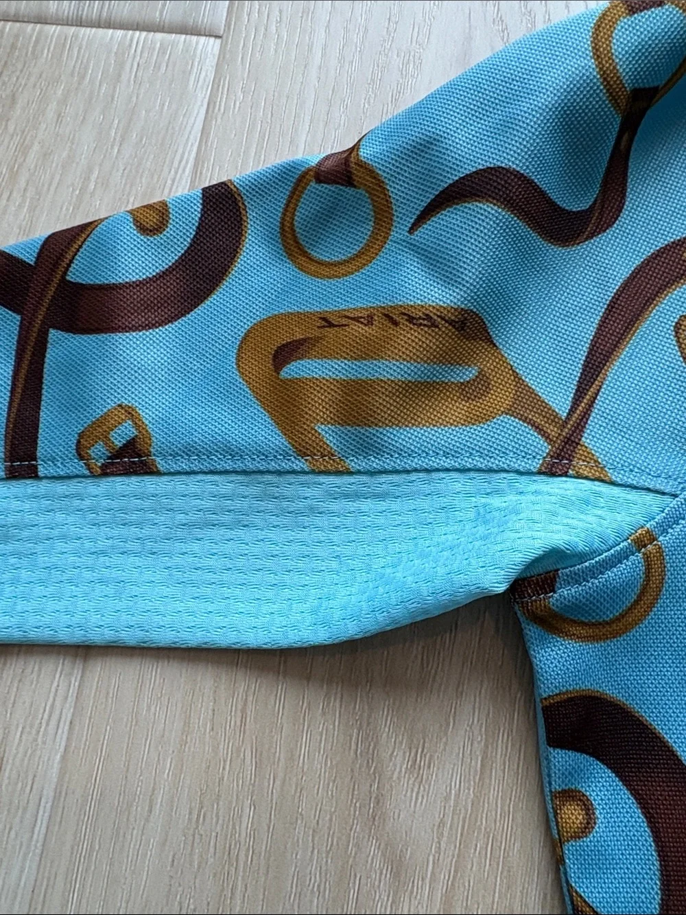 NWT Ariat- Tek Teal Blue Printed Long-Sleeve Cooling Zip Neck Top small - Picture 6 of 6